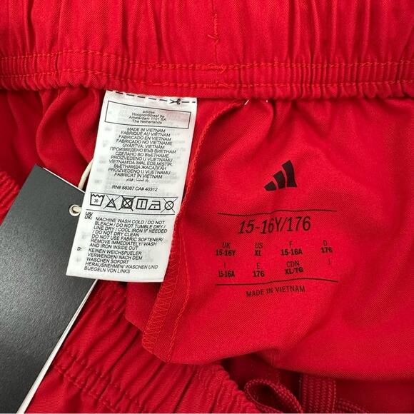 Adidas Boys Tastigo 25 Athletic Shorts in red Size XL - Picture 3 of 7